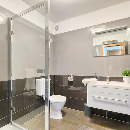 Peninsula * Ližnjan