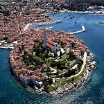 Апартаменты Peninsula Лижнян