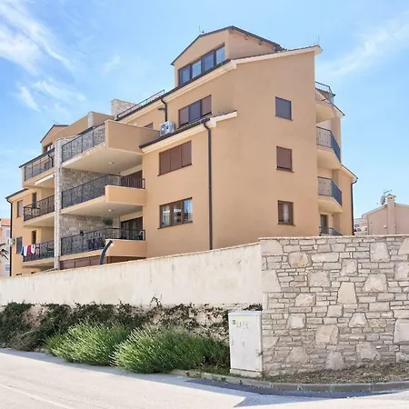 Peninsula Apartman *